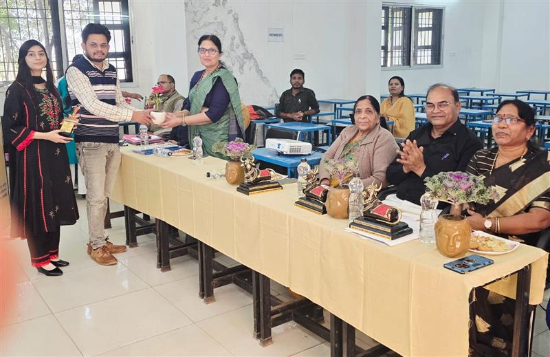 शोध केंद्र राजनीति विज्ञान द्वितीय डीआरसी के अवसर पर शोध संवर्धन समिति सहृदय धन्यवाद