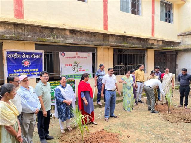 एक पेड़ मां के नाम 2.0 वृक्षारोपण कार्यक्रम 